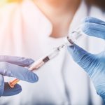 Vaccination en pharmacie : quelles formations sont obligatoires pour prescrire et administrer les vaccins ?