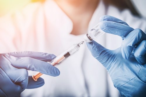 La formation obligatoire d'un pharmacien au geste vaccinal
